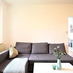 Zentral Wohnen - Inkl. Privatem Stellplatz